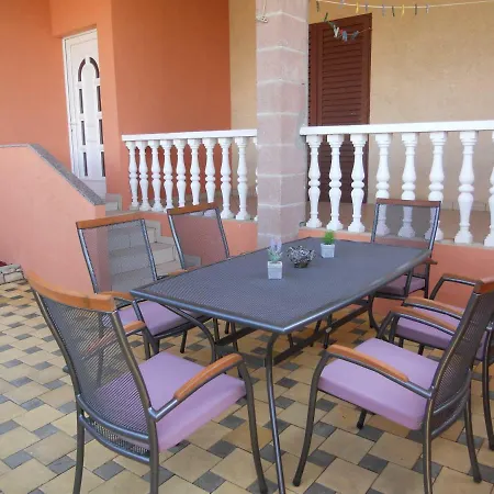 Luce Apartament Neviđane